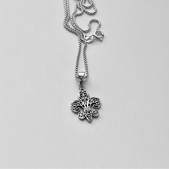 Sterling Silver Filigree Fleur De Lis Necklace, Saints Necklace, Silver Necklace - Picture 10 of 13